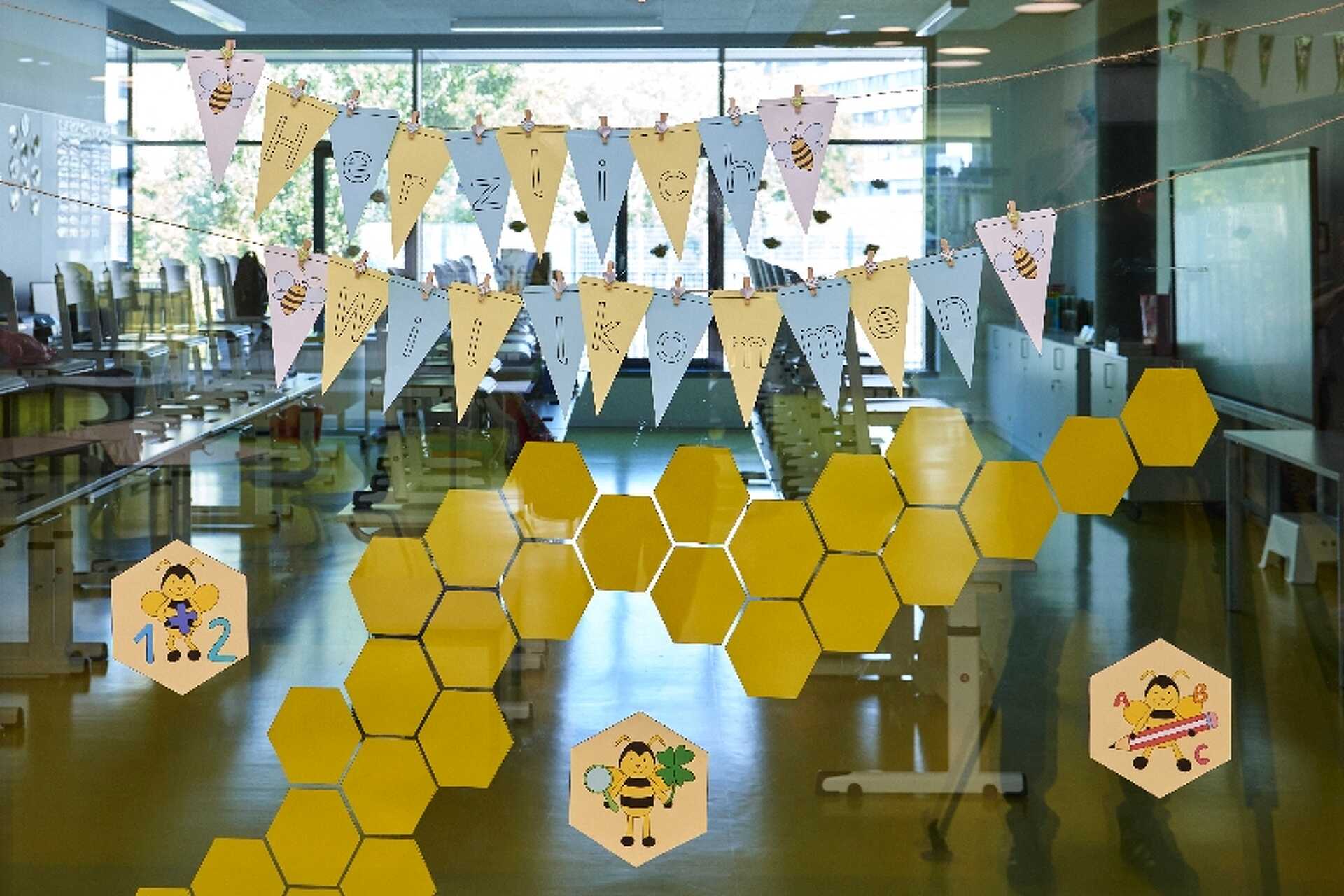 A bécsi iskolákban is becsengettek. 